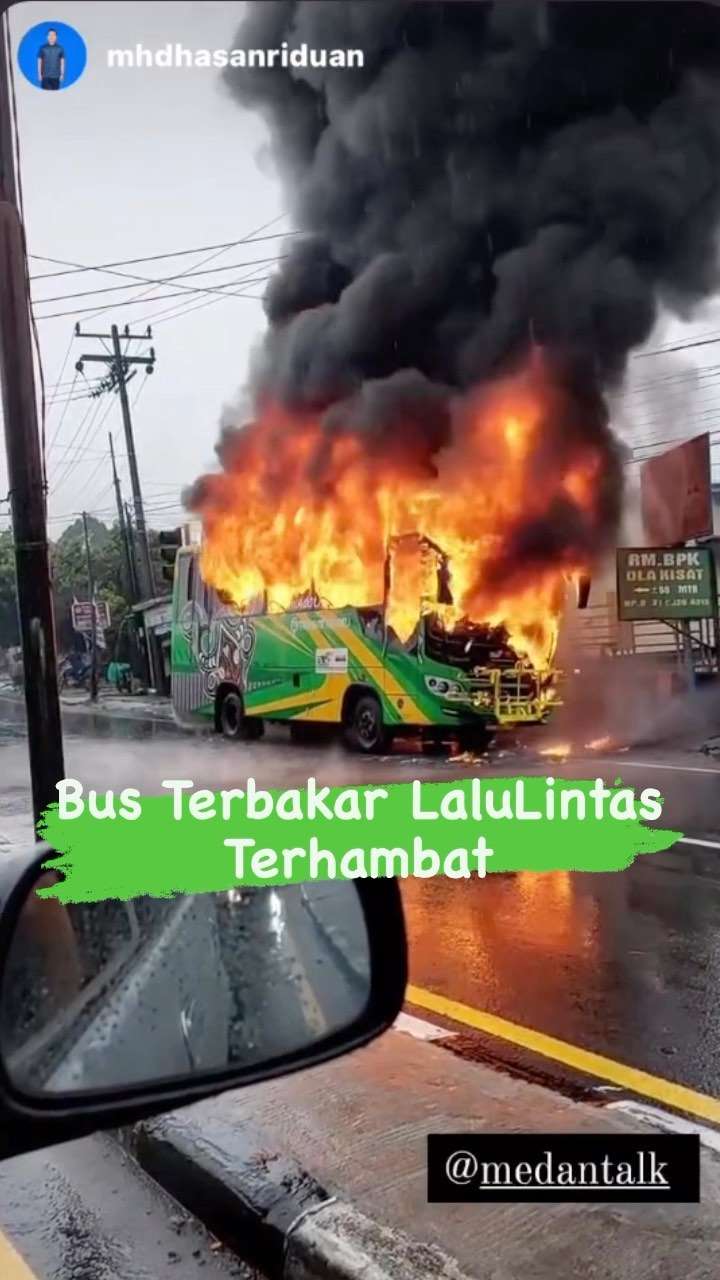 Bus transmetro deli mengalami musibah terbakar tadi siang 08/12/2022 dijalan Jamin Ginting. Belum diketahui pasti penyebab dan kerugian dari musibah tersebut.

Lalulintas terhambat sebentar